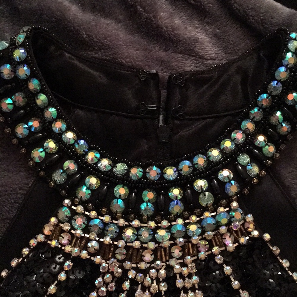 embellished jeweled crop top - Picture 4 of 4